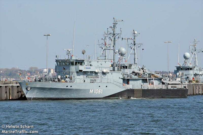 Бойові кораблі НАТО увійшли в Чорне море та взяли курс на Севастополь